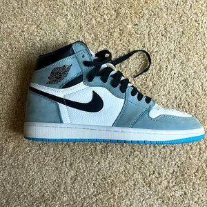 Size 10 US UNC jordan’s